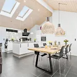 3 Bedroom Beautiful In Tarm