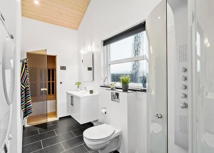 3 Bedroom Beautiful In *