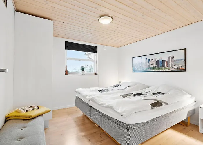 3 Bedroom Beautiful In Vakantiehuis Tarm