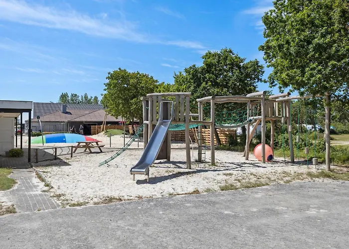 3 Bedroom Beautiful In Vakantiehuis